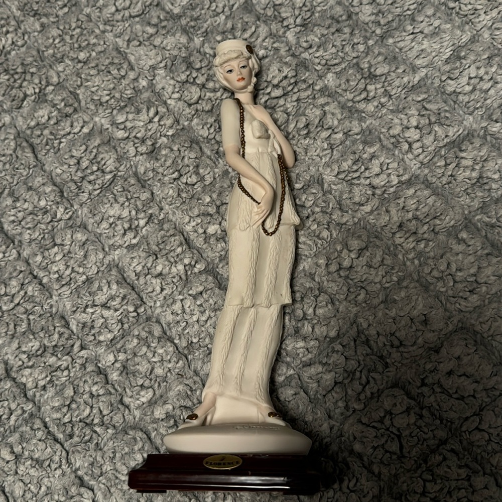 Vintage 1973 Florence Armani Resin Sculpture